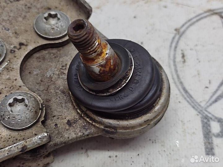 Рычаг передний верхний w219 CLS-class 272.964 0