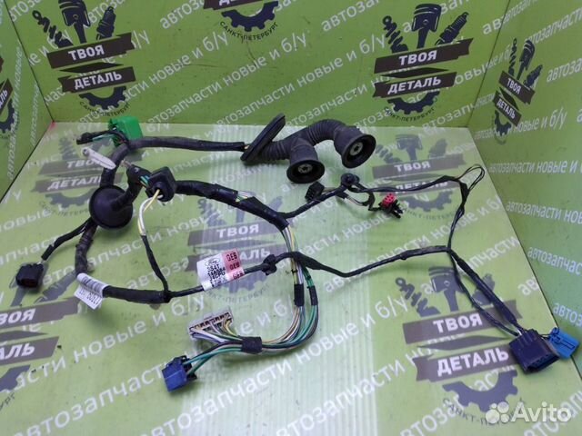 Коса двери передняя левая Ford Focus 1 USA седан