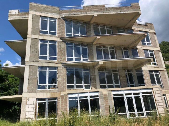 Дом 761,5 м² на участке 23,9 сот.