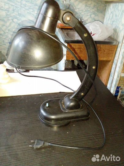 Карболитовая настольная лампа. СССР