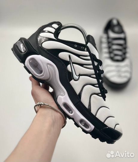 Кроссовки nike air max tn plus