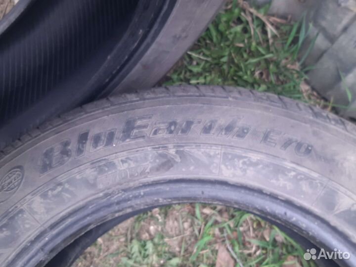 Yokohama BluEarth E70 215/60 R16