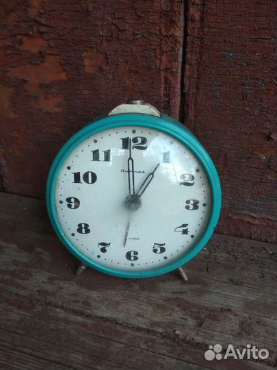 Часы будильник СССР