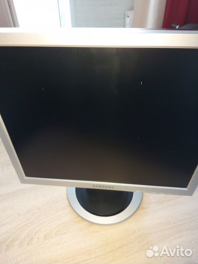 Монитор Samsung SyncMaster 920N