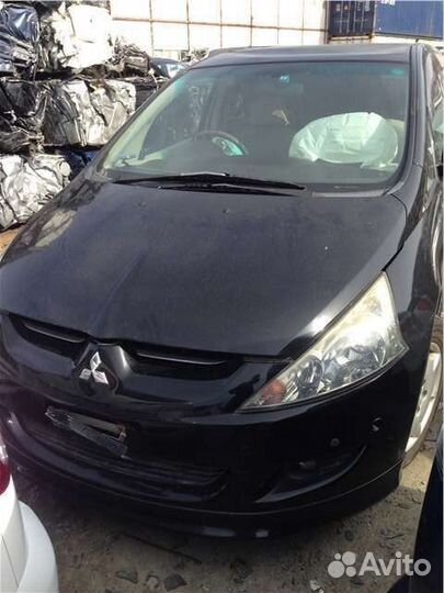 Разбор на запчасти Mitsubishi Grandis