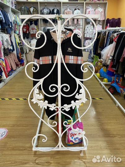 Кованные стойки вешалки