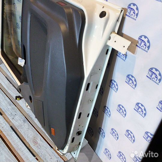 Дверь в сборе, R DAF