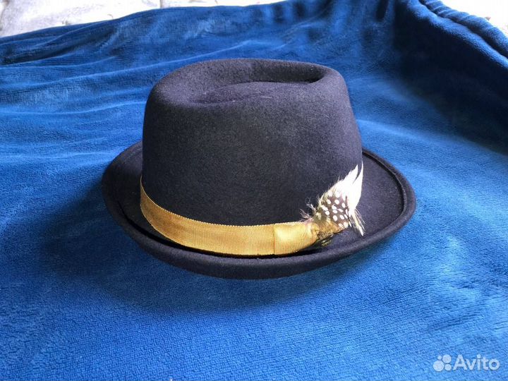 Шляпа Accessorize с пером шерстяная