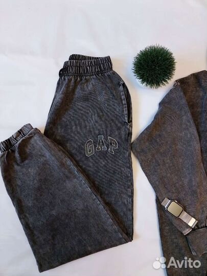 Спортивный костюм женский