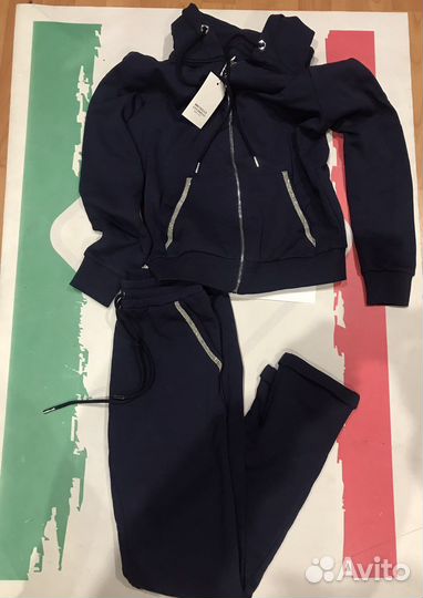 Спортивный костюм женмкий новый