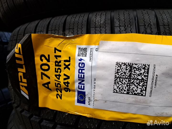 Aplus A702 225/45 R17 94V