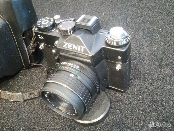 Фотоаппарат СССР Зенит 11 + Гелиос 44м-5