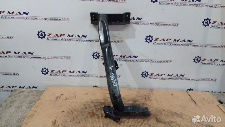 Кронштейн подножки левый Man Tga Tgs Tgx