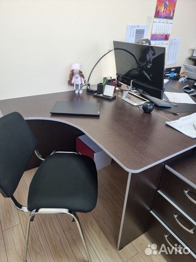 Стол компьютерный