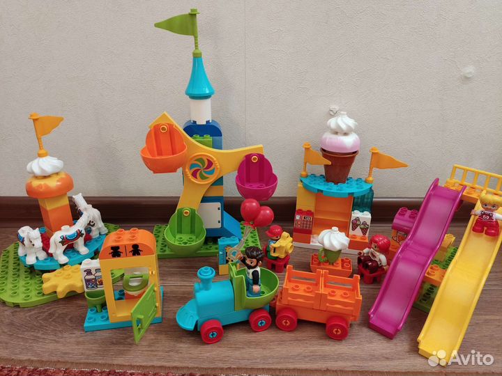 Lego duplo большой парк аттракционов семейный парк