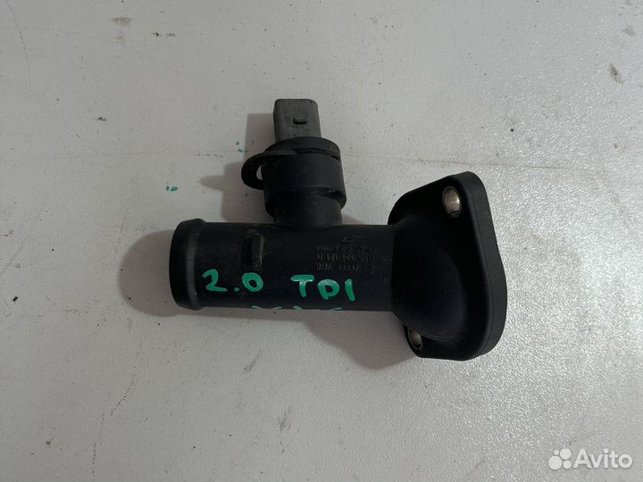 Корпус термостата volkswagen 03G121121D