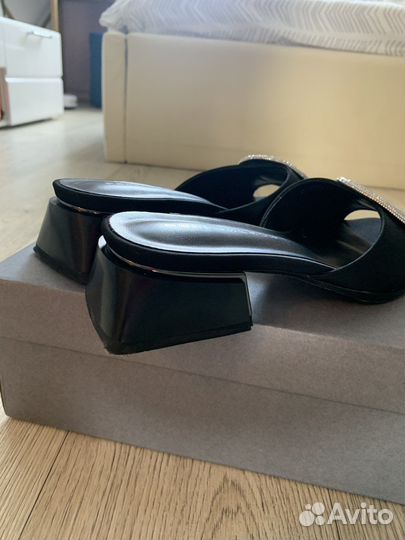 Сабо, Шлепанцы женские