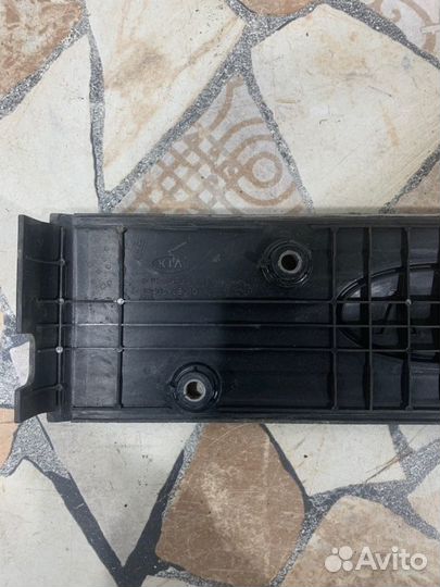 Декоративная крышка двигателя Kia Ceed Ed хэтчбэк