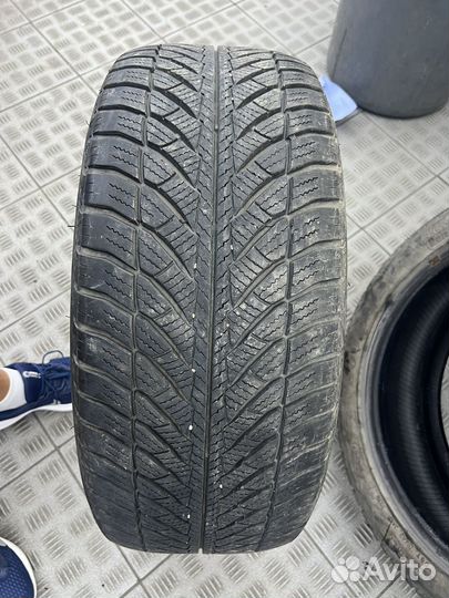 Goodyear UltraGrip 8 245/45 R19 102V