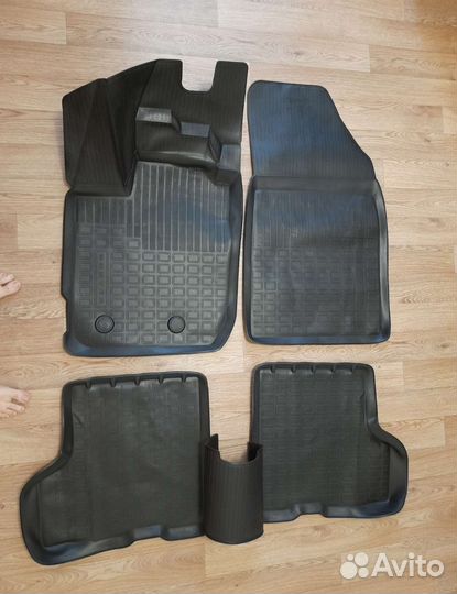 Коврики Дастер 2