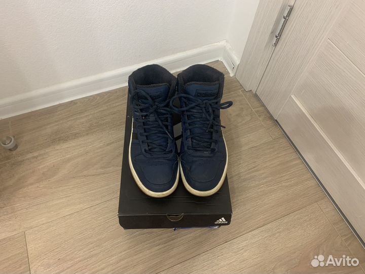 Кроссовки adidas зима-весна 2024