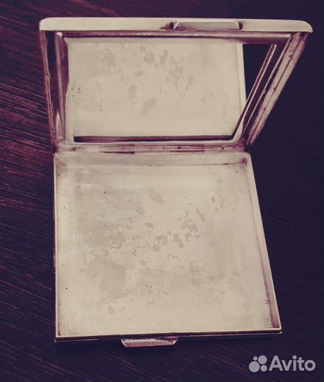 Антикварная серебряная пудреница