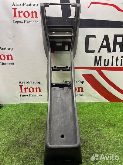 Борода консоль центральная Mercedes W124