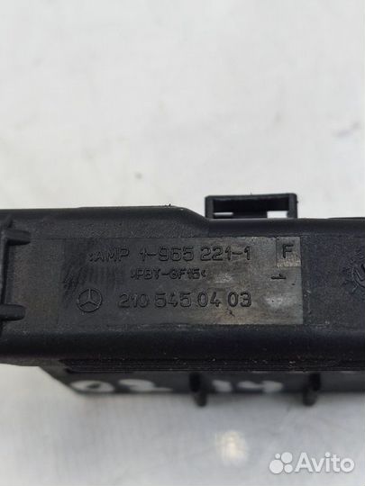 Разъем Mercedes-Benz E 320 Cdi W210 OM 613.961