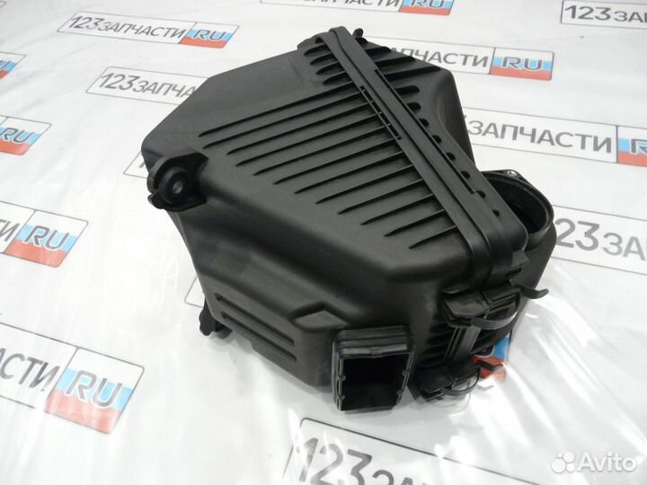 Корпус воздушного фильтра Kia Sorento XM D4HB 2011