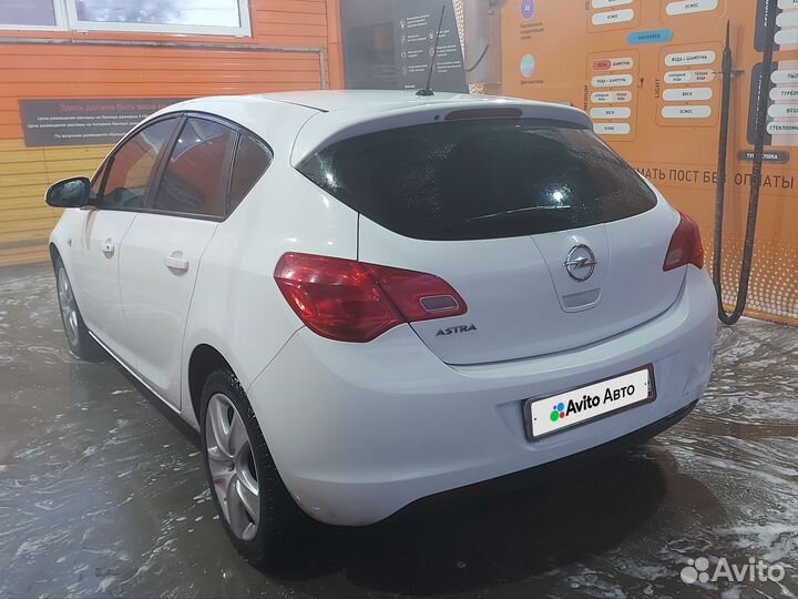 Opel Astra 1.6 МТ, 2012, 135 000 км