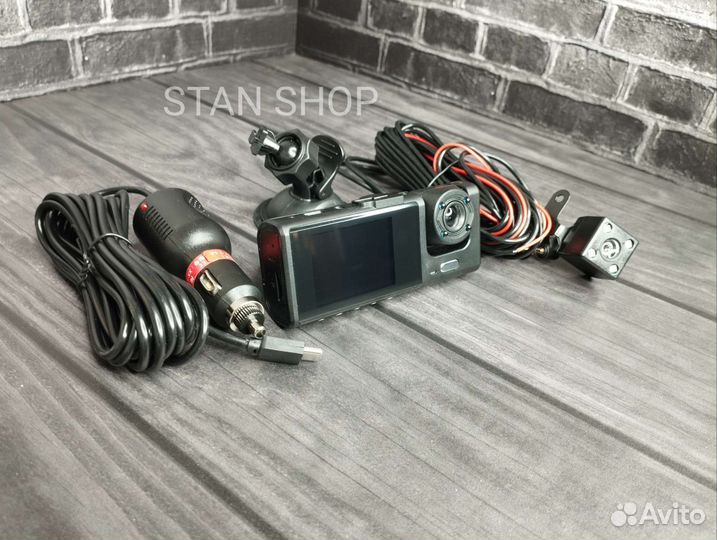 Видео регистратор с 3 камерами