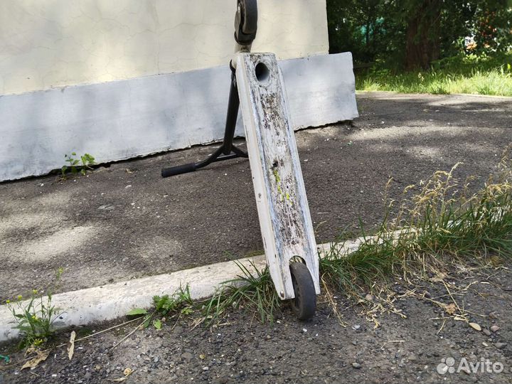 Трюковой самокат Novatrack