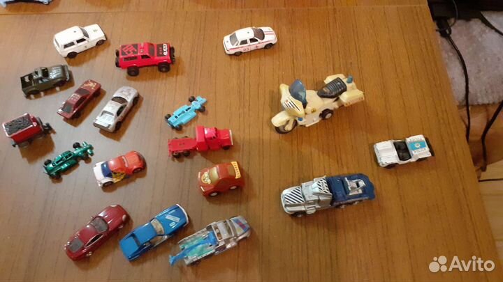 Игрушки-машинки СССР киндоры, брелки