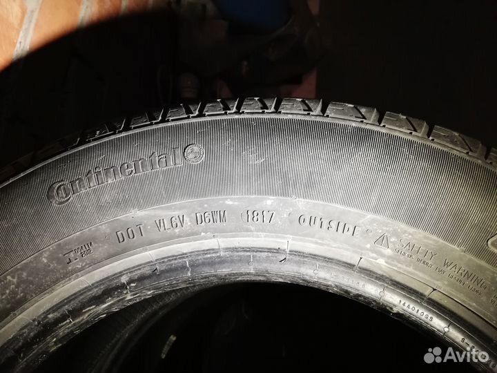 Continental CrossContact LX25 215/65 R16 98H