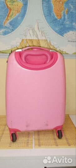 Детский чемодан на колесиках