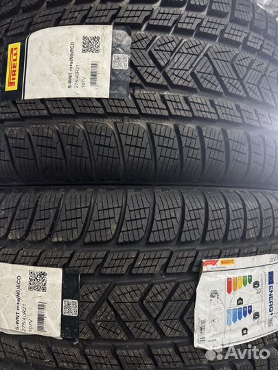 Pirelli Scorpion Winter 2 275/40 R21 107V