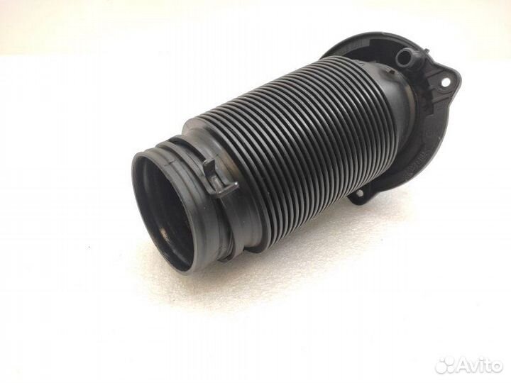 Патрубок воздушного фильтра Volkswagen Passat B7