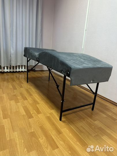 Анатомическая кушетка для наращивания ресниц