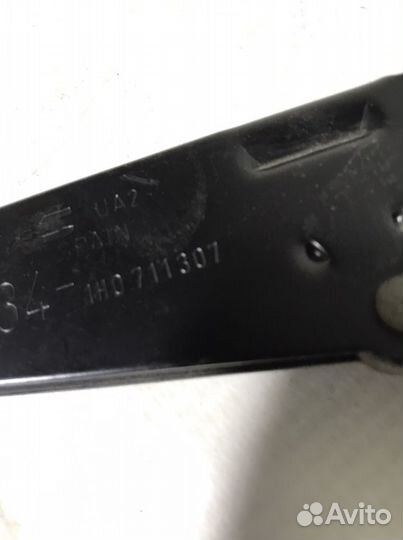 Рычаг ручного тормоза volkswagen polo Mk3. 1H07113