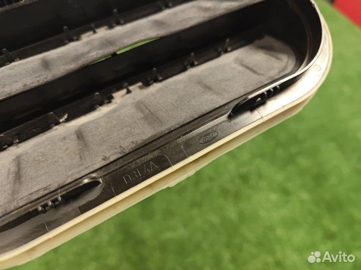 Решетка вентиляционная Ford Focus 2 хэтчбек 1.6