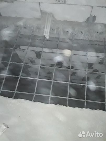 Демонтаж стен. Разрушение стен. Снос домов. Вывоз