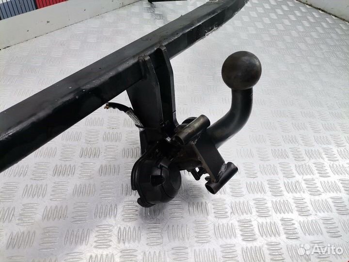 Фаркоп для Volkswagen Touran 1