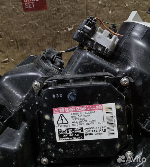 Фара правая xenon daihatsu move l175