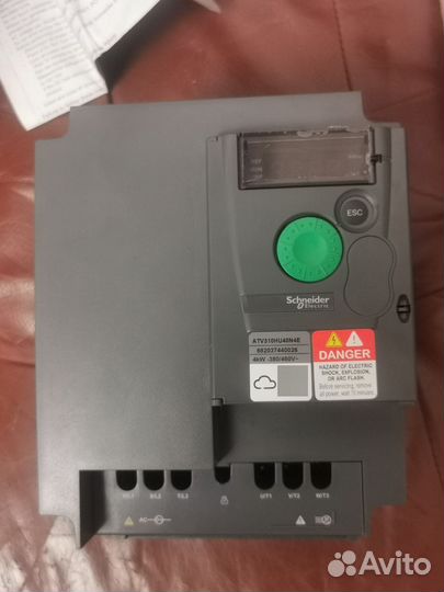 Новый частотник 4 кВт ATV310HU40N4E