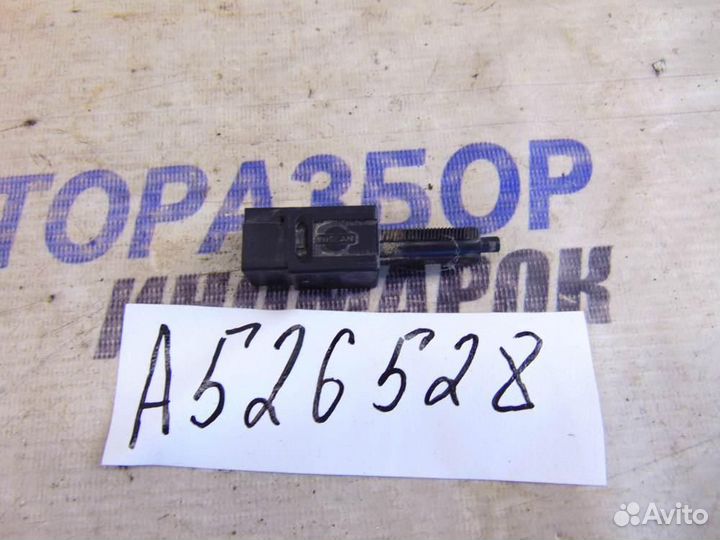 Датчик включения стопсигнала для Nissan Primera 3