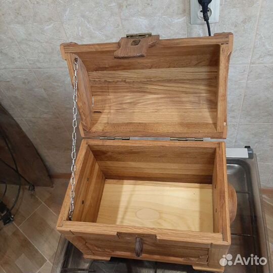 Сундук деревянный