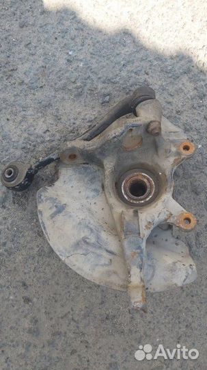 Кулак поворотный передний левый Bmw X5 E53