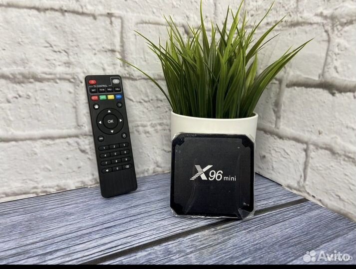 Приставка Смарт тв Android TV BOX 1GB +8GB