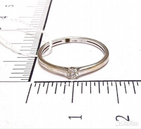 Золотое кольцо с бриллиантом 16р