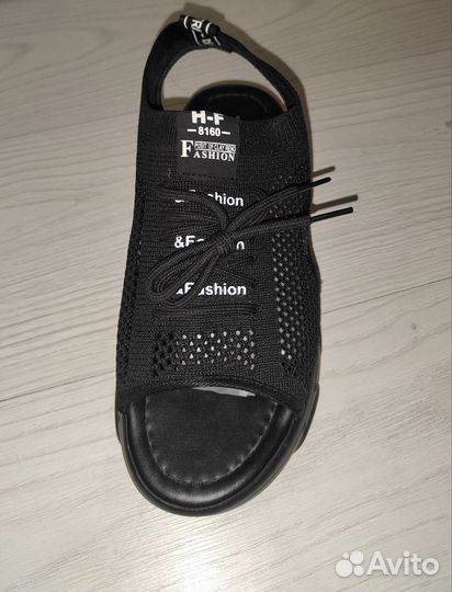 Босоножки женские 39 размер